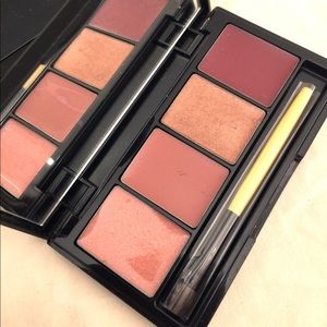 Bobbi Brown lip gloss palette